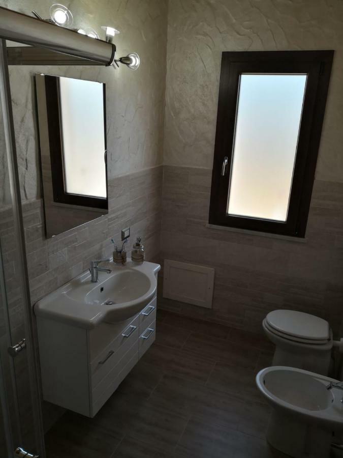 B&B Gli Ulivi ซานต์อันนาอาเรซี ภายนอก รูปภาพ